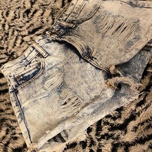 Frayed jean shorts